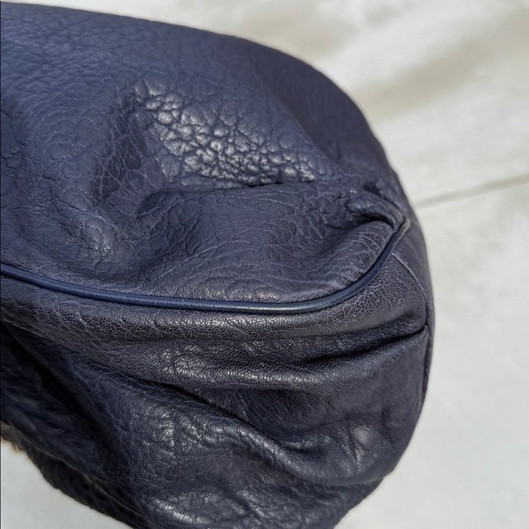 Fendi Navy Gold Mia large textured Leather Women's Bag - Picture 11 of 16